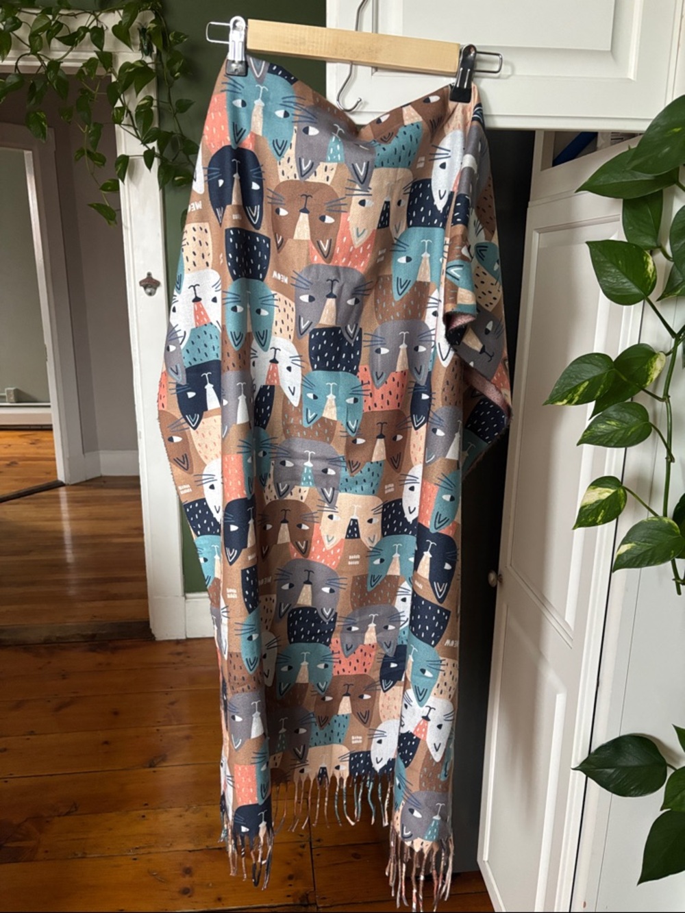 Cozy Fox Print Fringe Throw Blanket - Multicolor